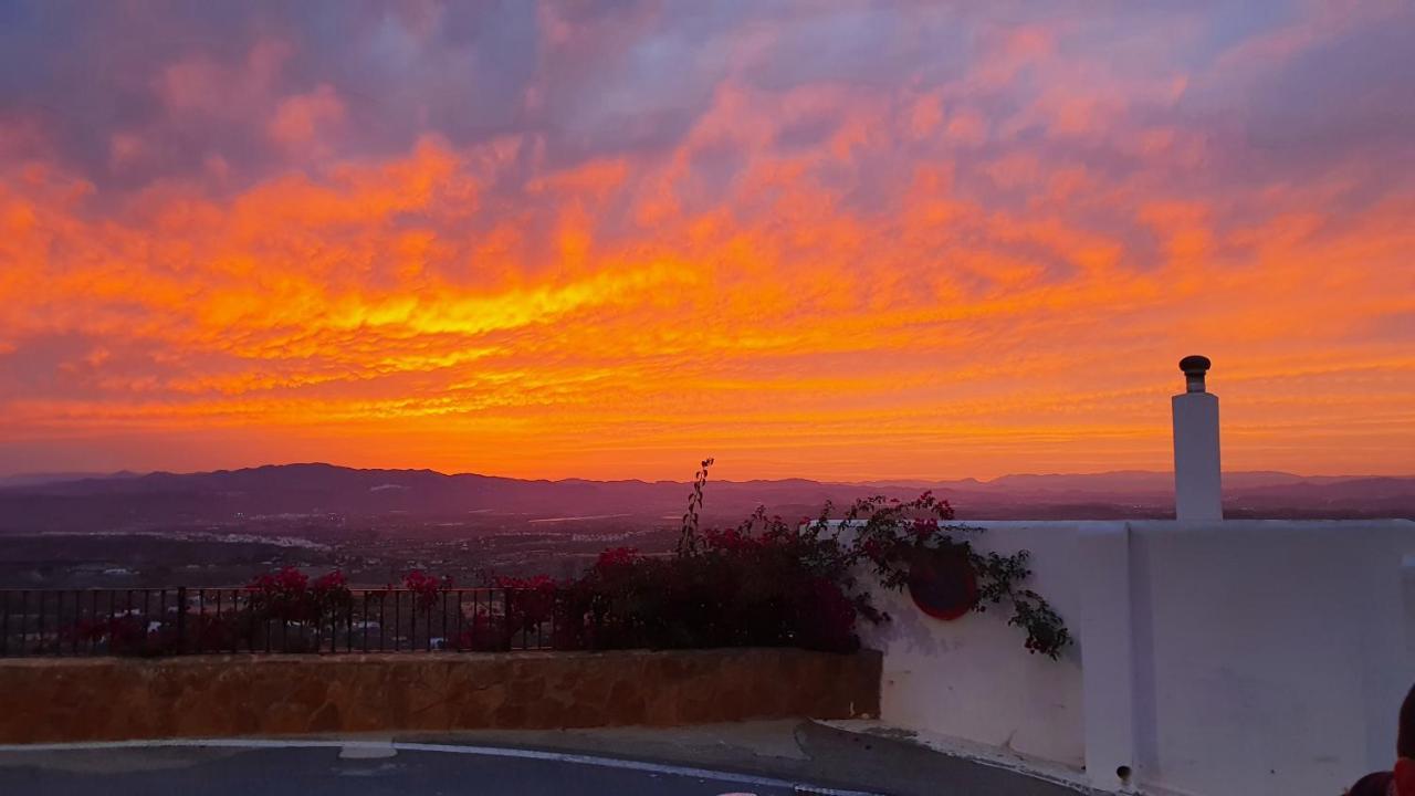 Casa Rainbow - Boutique Bed & Breakfast (Adults Only) Vista de los Angeles-Rumina Eksteriør bilde